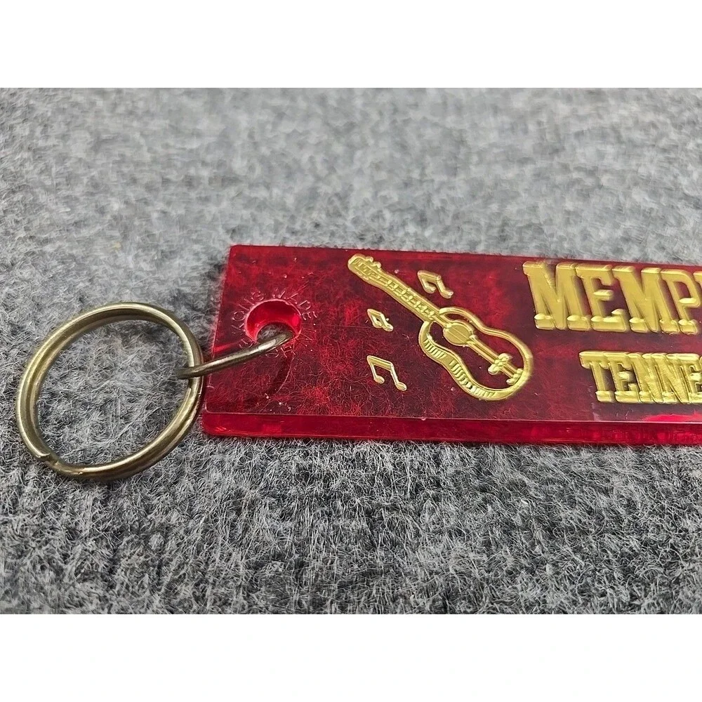 Keychain Memphis Tennessee Souvenir Red Long Plastic Tourist Gift vtg